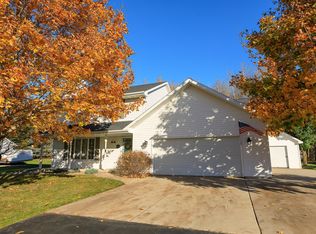 2108 Elvira Way, Green Bay, WI 54313