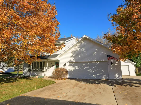 2108 Elvira Way, Green Bay, WI 54313