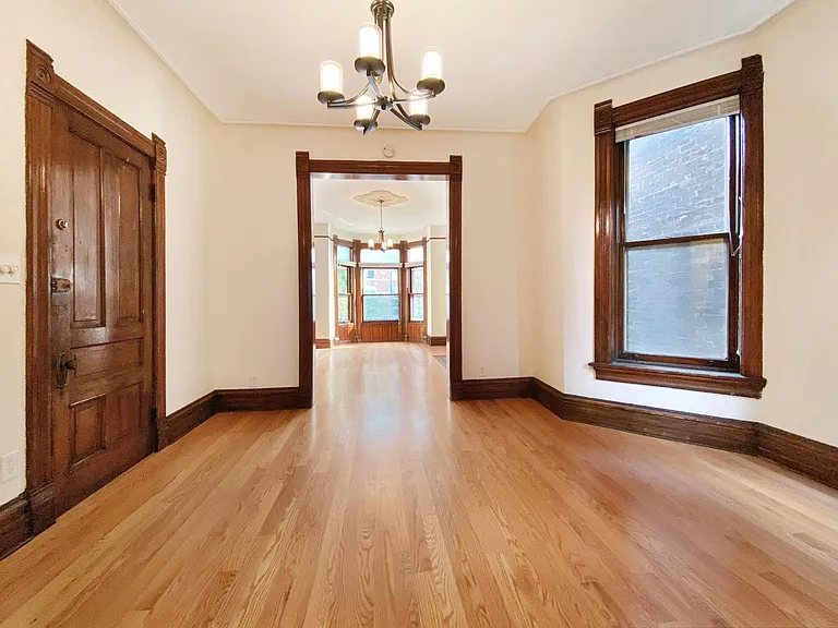 1012 W Armitage Ave #1 — Photo 8