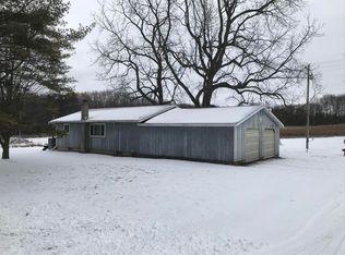 2270 N Pine Grove Rd, Vestaburg, MI 48891