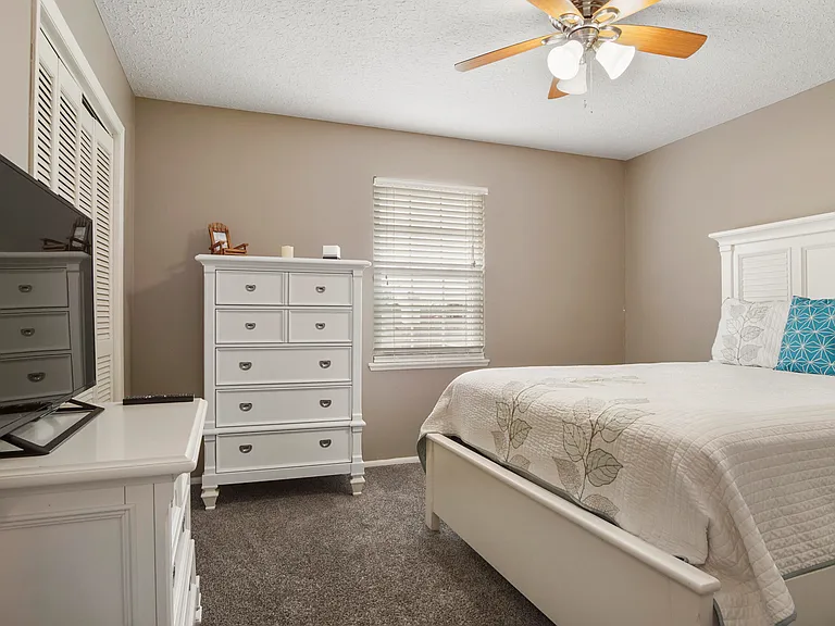 2518 Johnson Dr — Photo 21