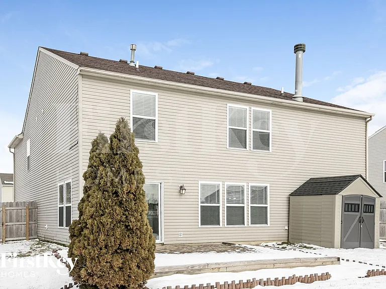10019 Olympic Cir — Photo 15