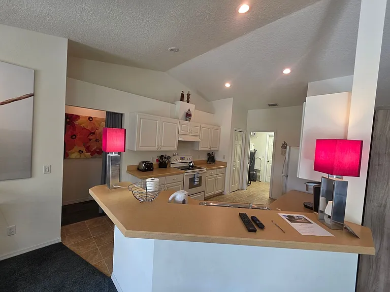 982 N Foxrun Ter — Photo 13