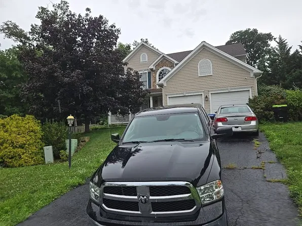 11503 Waloak Ct, Hagerstown, MD 21742