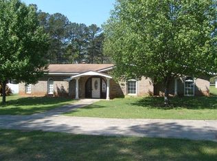 52 Golf Course Rd, Hawkinsville, GA 31036