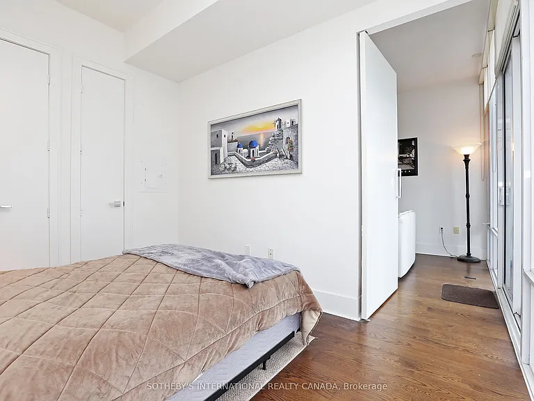 29 Queens Quay E #811 — Photo 12