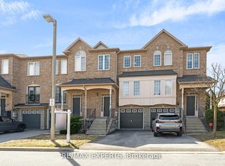 19 Foxchase Ave #61, Vaughan, ON L4L9N1