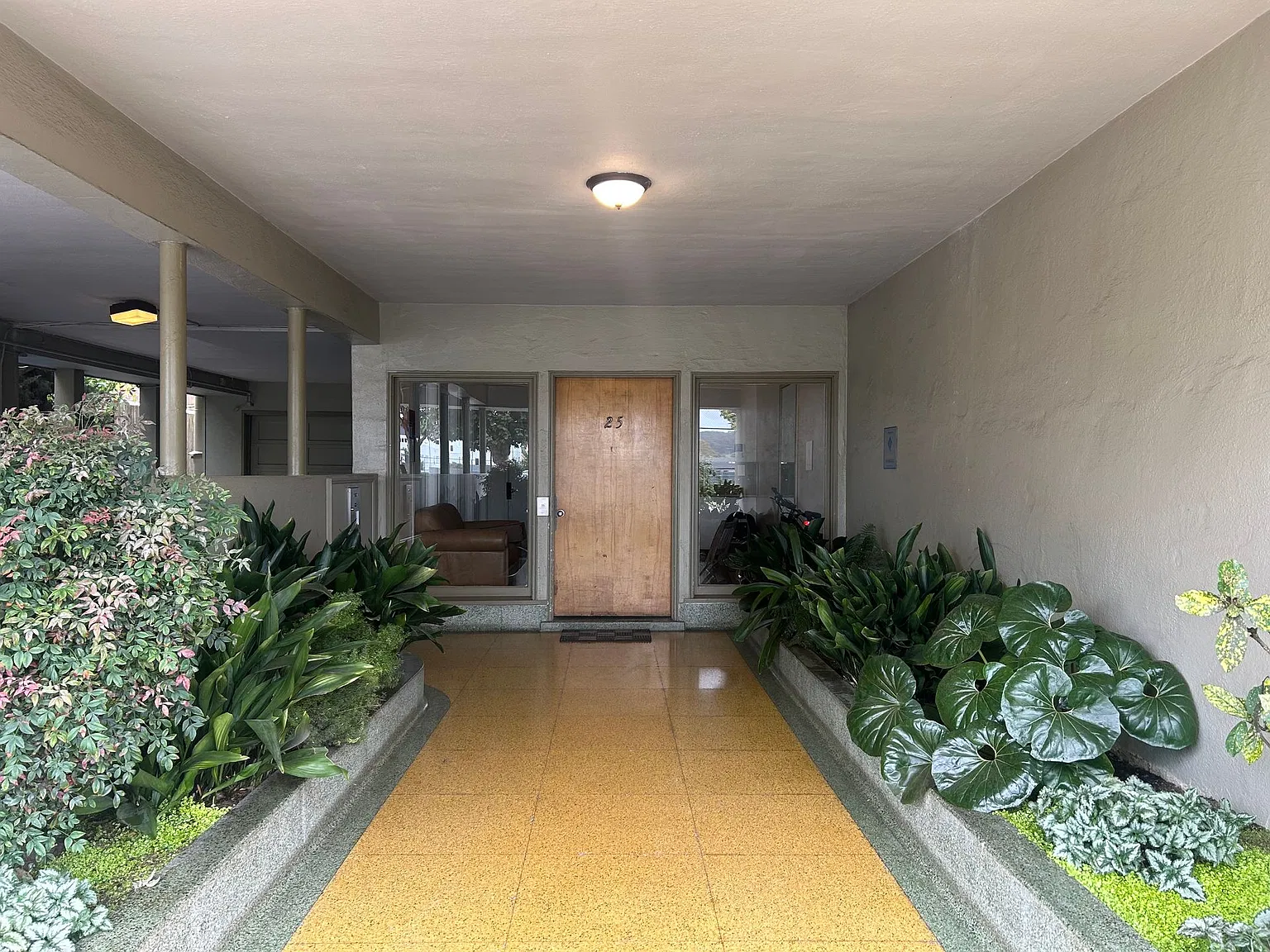 25 Edward Street (333r) — Photo 3