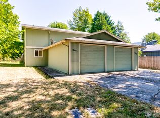 863 N 68th St, Springfield, OR 97478