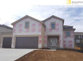 19770 W 121st St, Olathe, KS 66061