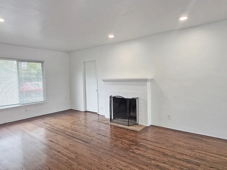3800 Arden Way — Photo 7