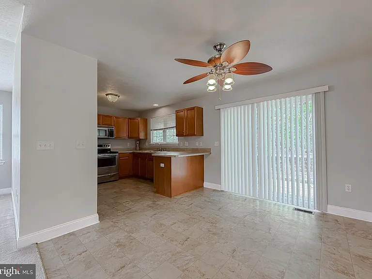 46231 Sylvan Ct — Photo 11