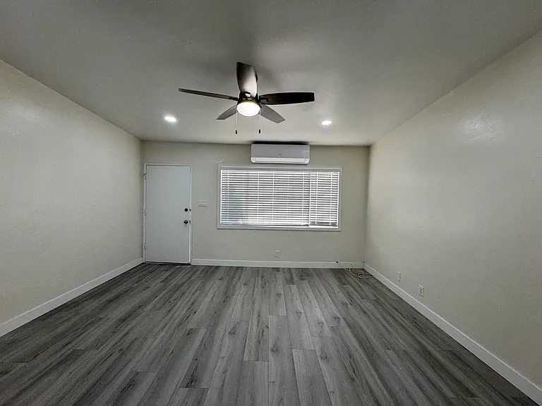2819 Dee Ave #4 — Photo 19