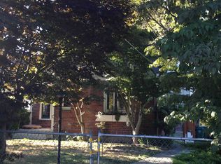 1028 NE 100th St, Seattle, WA 98125