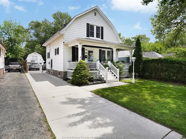 962 Westminster Blvd, Windsor, ON N8S 2C3