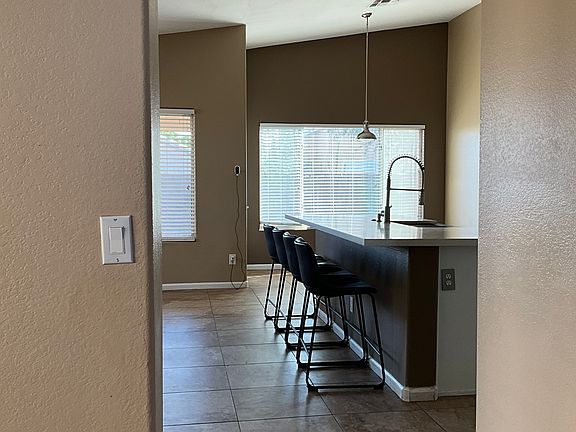 5th image of 4505 E Gold Poppy Way