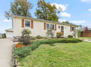 904 Diane Ct, Springfield, IL 62702