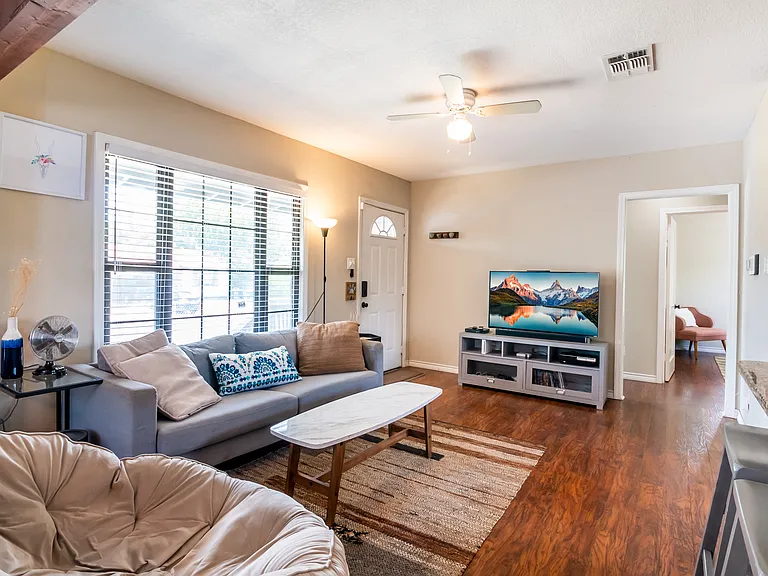 2266 Hays St — Photo 3