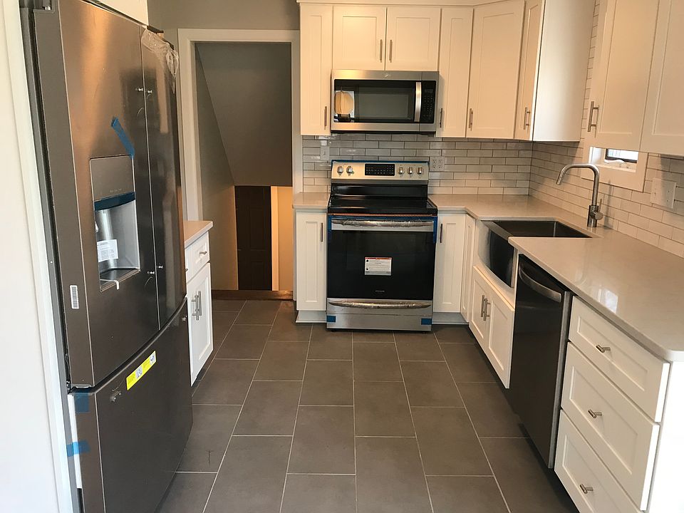 1st image of 510 Hickory Dr