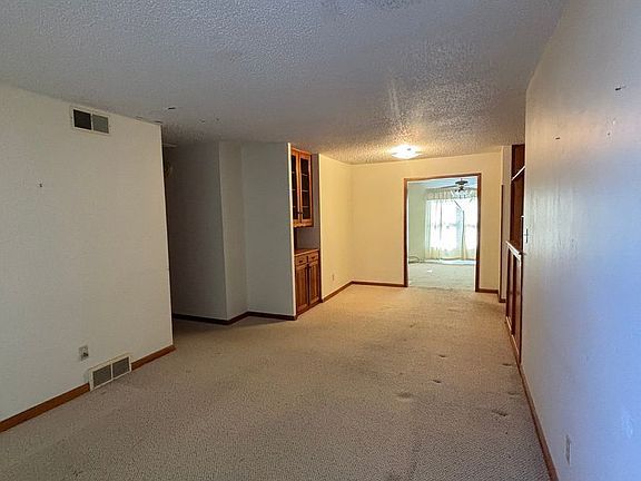 3rd image of 2400 SW 53rd St