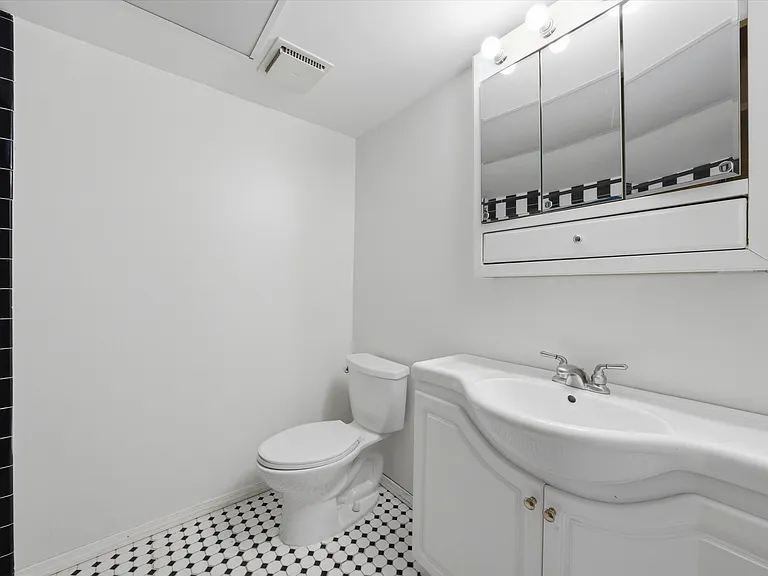19444 Wolf Rd #4 — Photo 3