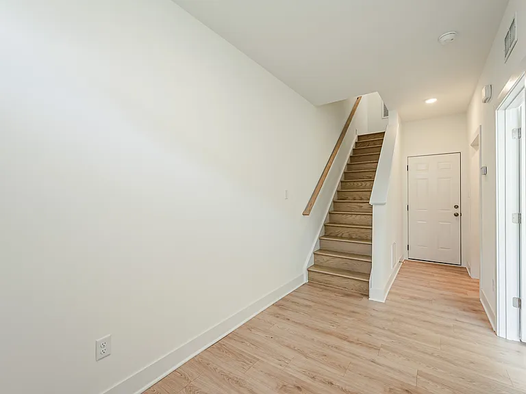 15321 Sunray Aly — Photo 4