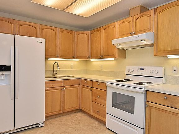5th image of 424 W 4th Ave APT C