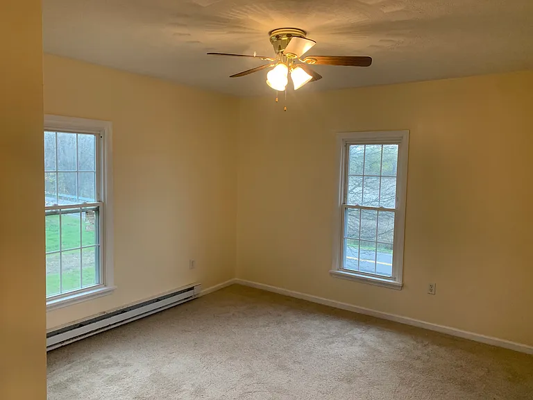 3922 Riverside Dr — Photo 6