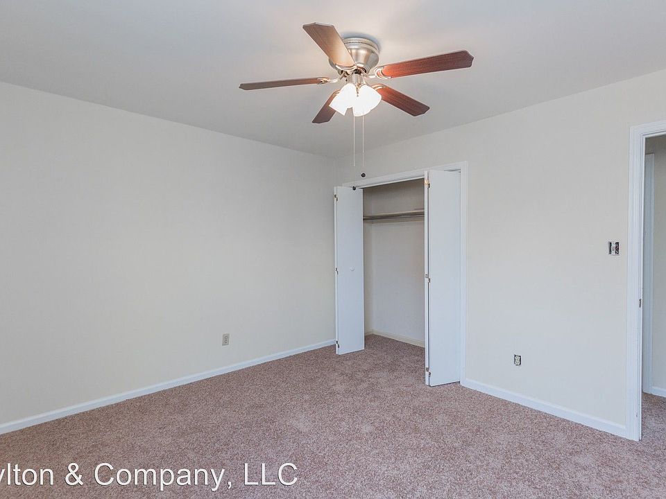 1st image of 104 Cottonwood Ln