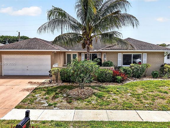 5th image of 10982 Greentrail Dr S
