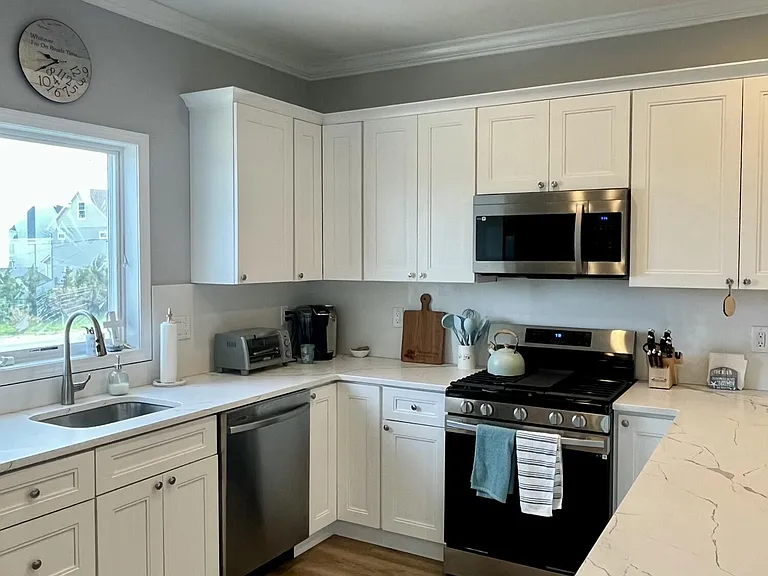 127 Dewey Dr — Photo 9