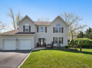 10 Cecilia Ct, Howell, NJ