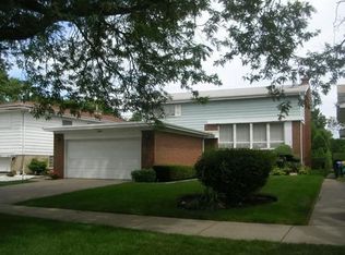 9211 Washington Rd, Morton Grove, IL 60053