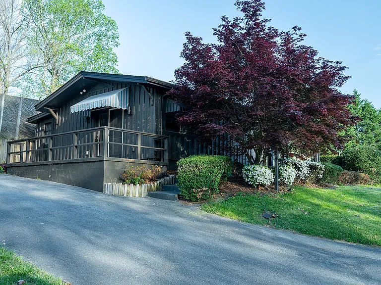 Poplar Hill Ln — Photo 25