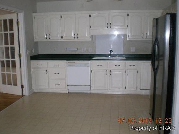 3rd image of 906 E Prospect Ave