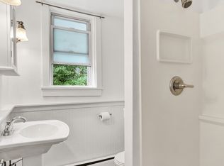 476 Saint Paul St #2, Burlington, VT 05401