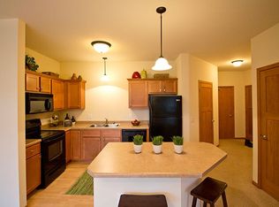 1918 Hawks Ridge Dr APT 110, Verona, WI 53593