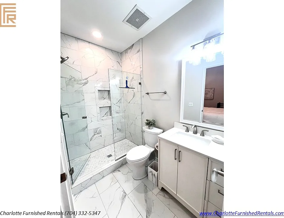 2084 Euclid Avenue — Photo 4