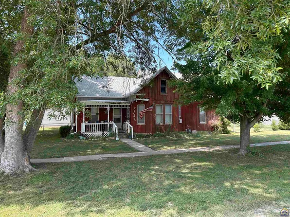 104 E 4th St, Allen, KS 66833