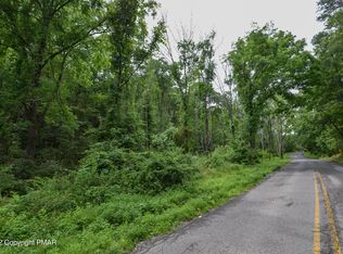 T 382 Ross Rd, Saylorsburg, PA 18353