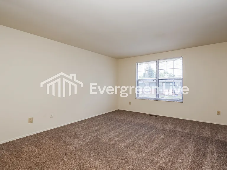 8021 Mount Hood Dr — Photo 10