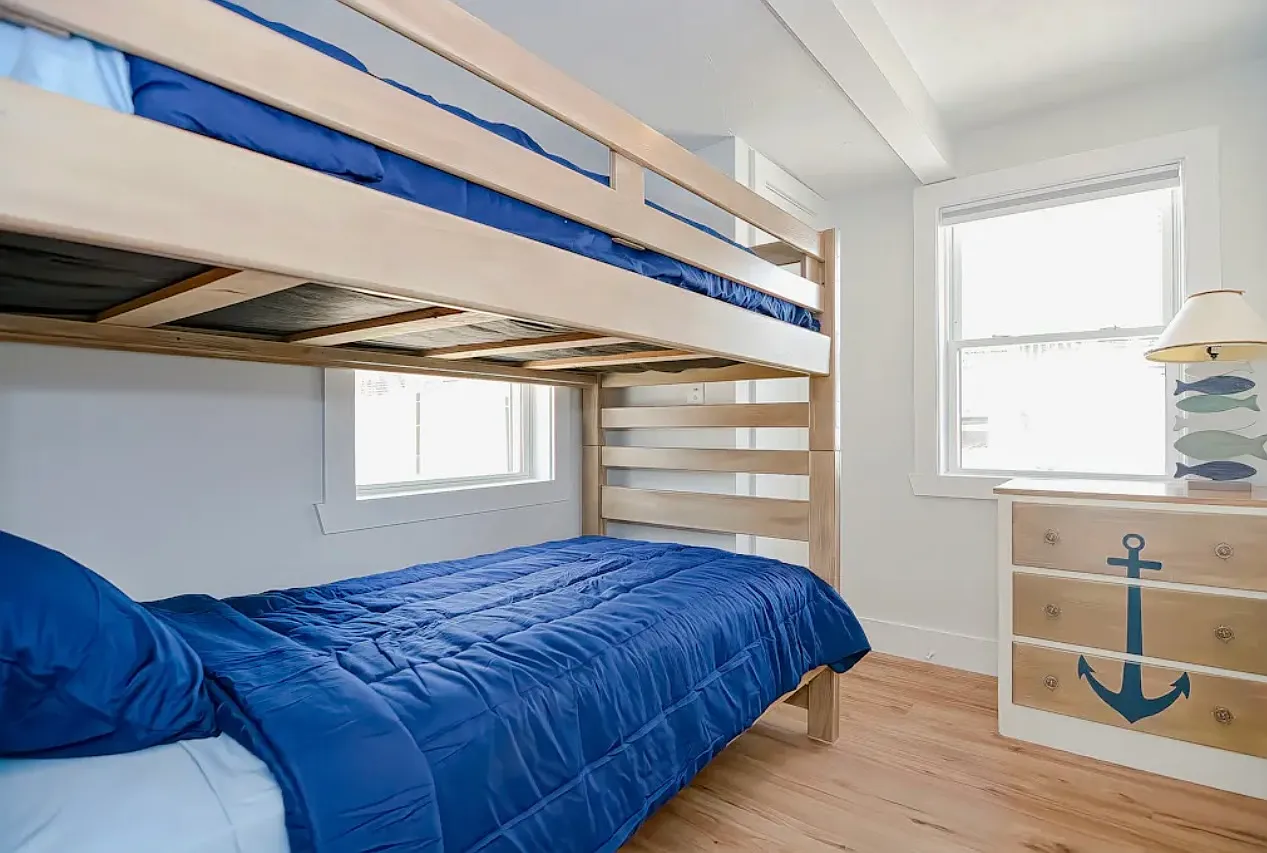 135 Taylor Avenue - 1 — Photo 2