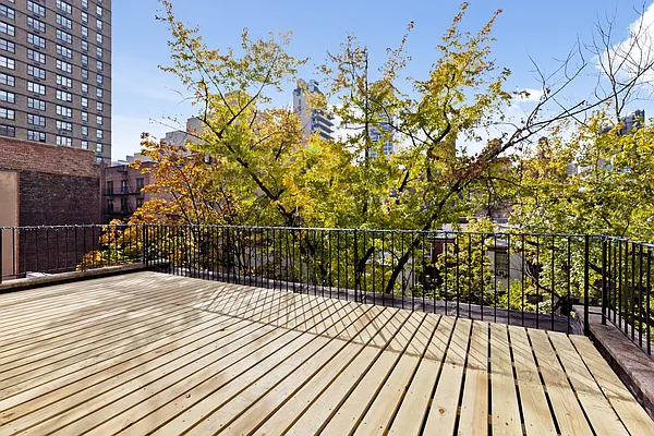 Rented by Compass | media 35