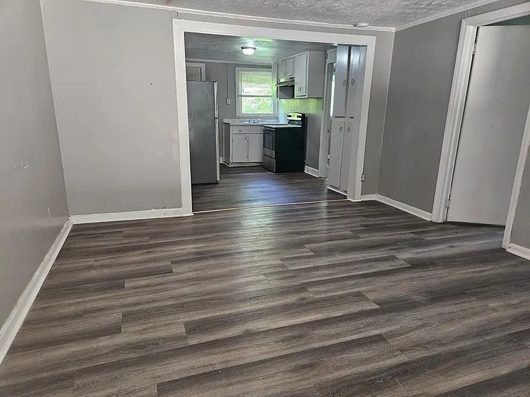 2206 Roosevelt Dr — Photo 10