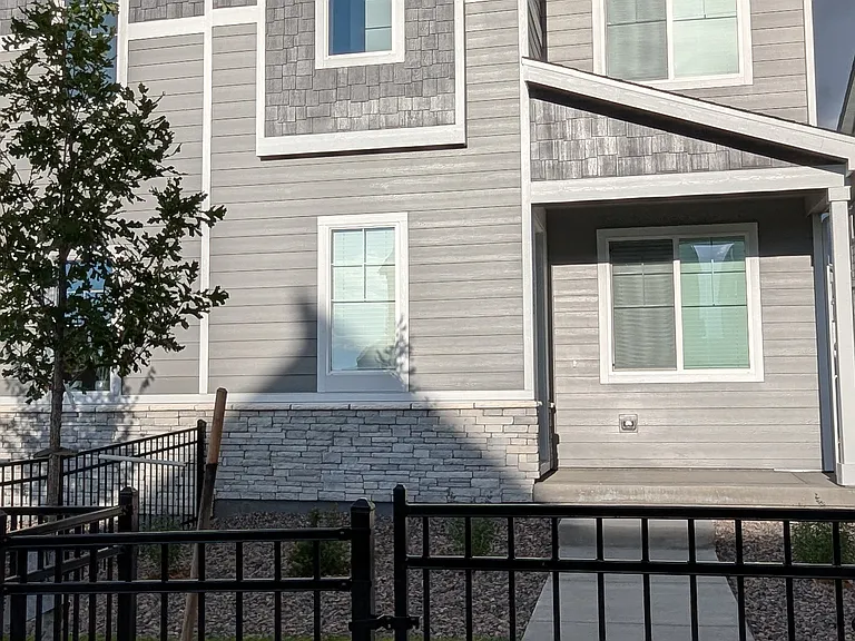18202 Caffey Dr — Photo 2