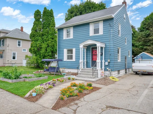 227 N Bowen St, Jackson, MI 49202