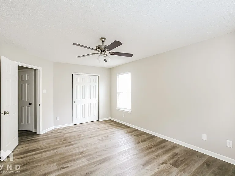 9032 Stones Bluff Ln — Photo 8