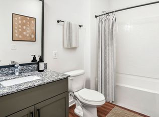 Wellen, Charlotte, NC 28213