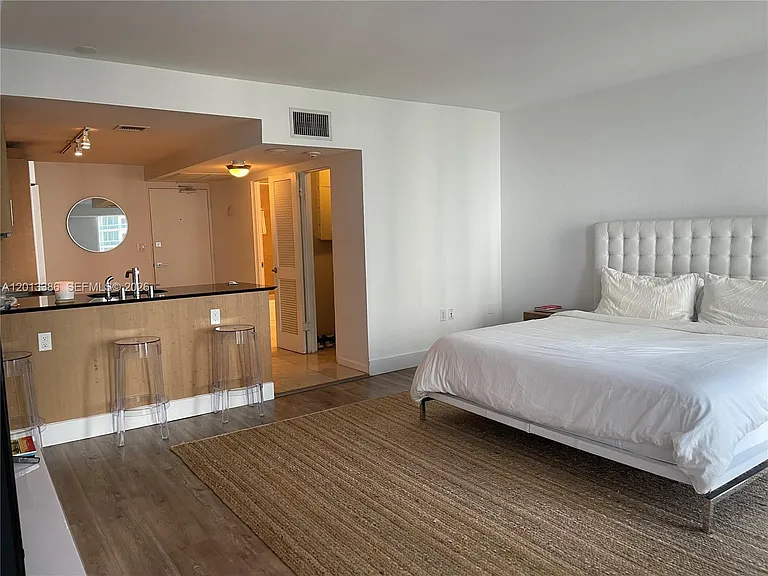 10275 Collins Ave #901 — Photo 8