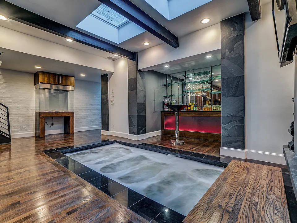 4010 Buena Vista St